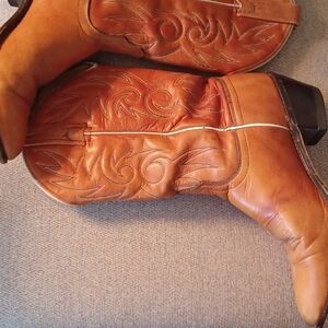Vintage. Late 70's, Leather Acme Cowboy Boots, Size 7.5 Womens